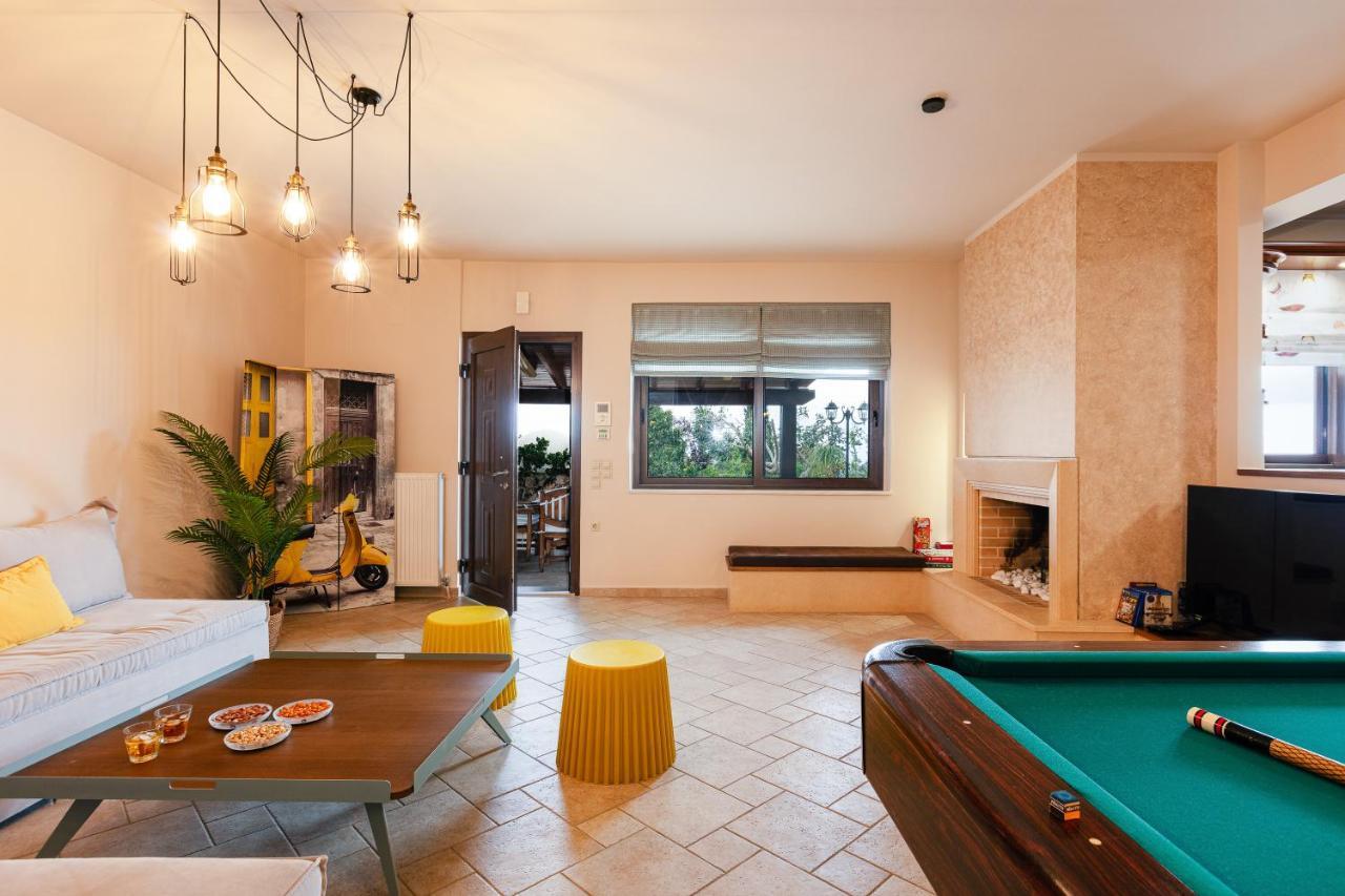 Villa Golden Hill Chrissi Akti Chania Exterior foto